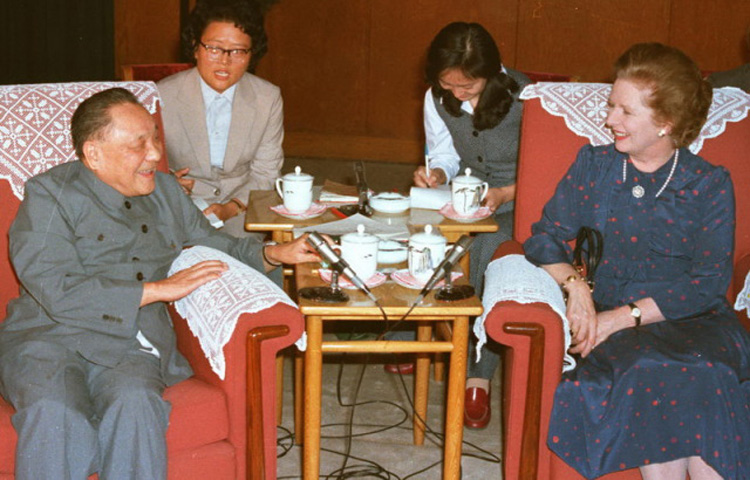 1982年9月24日，邓小平会见撒切尔夫人