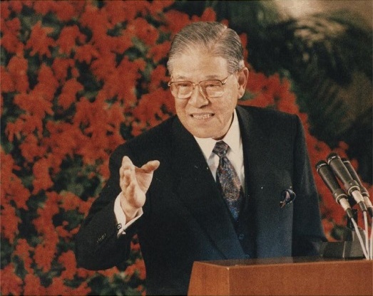 1991年，李登辉宣布动员戡乱时期于5月1日正式终止